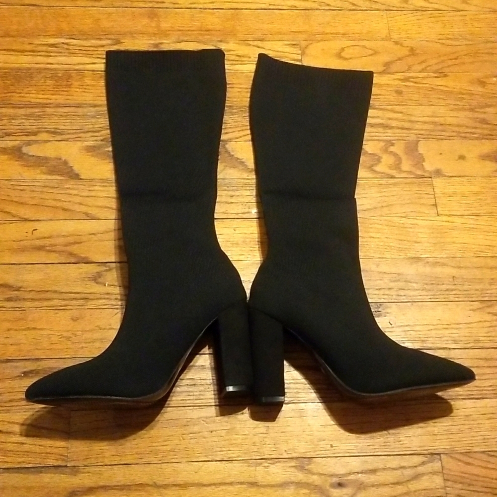 Black boots size 7